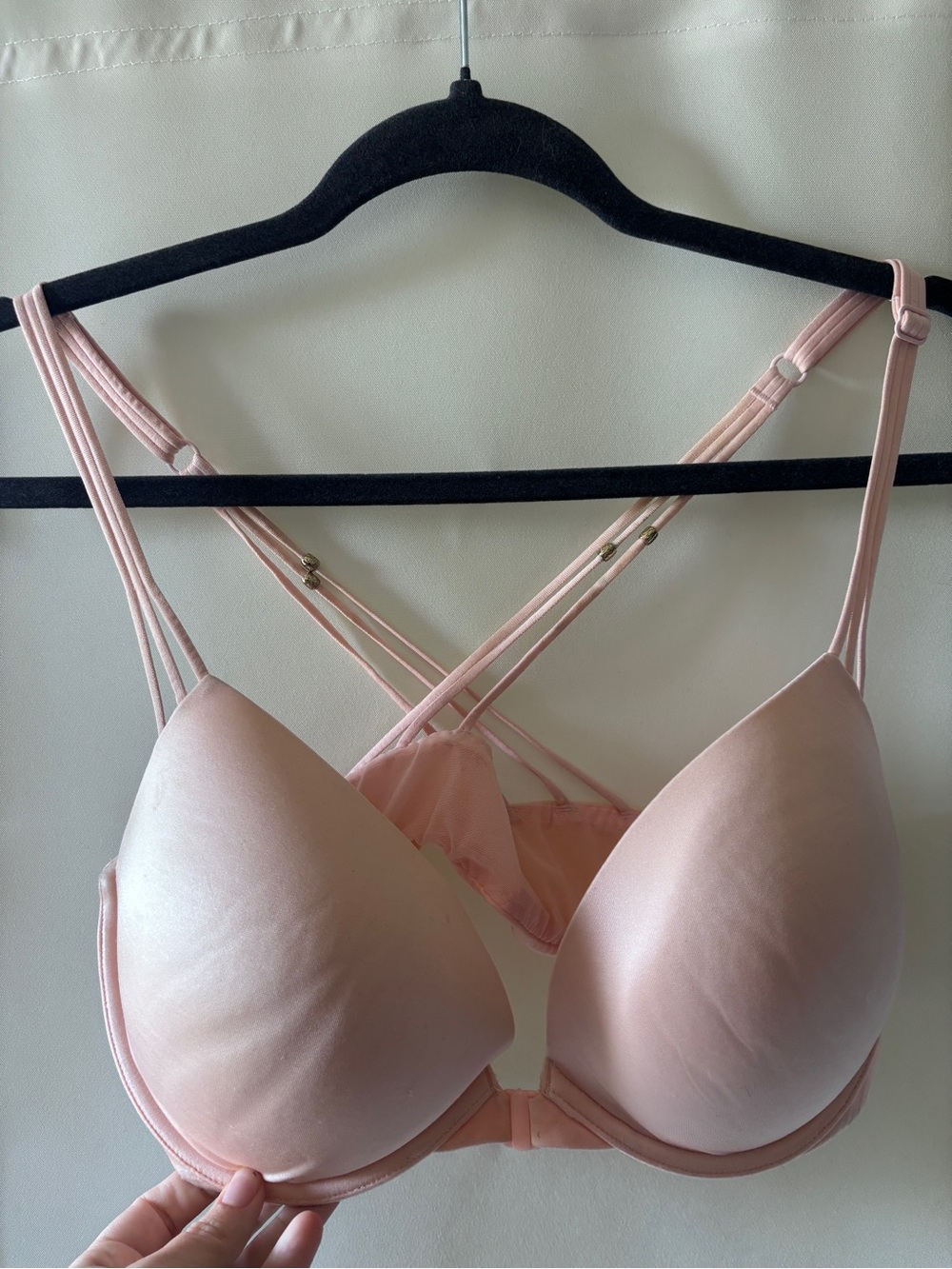 Victoria's Secret Pale Pink Strappy Push-Up Bra with Front Clasp